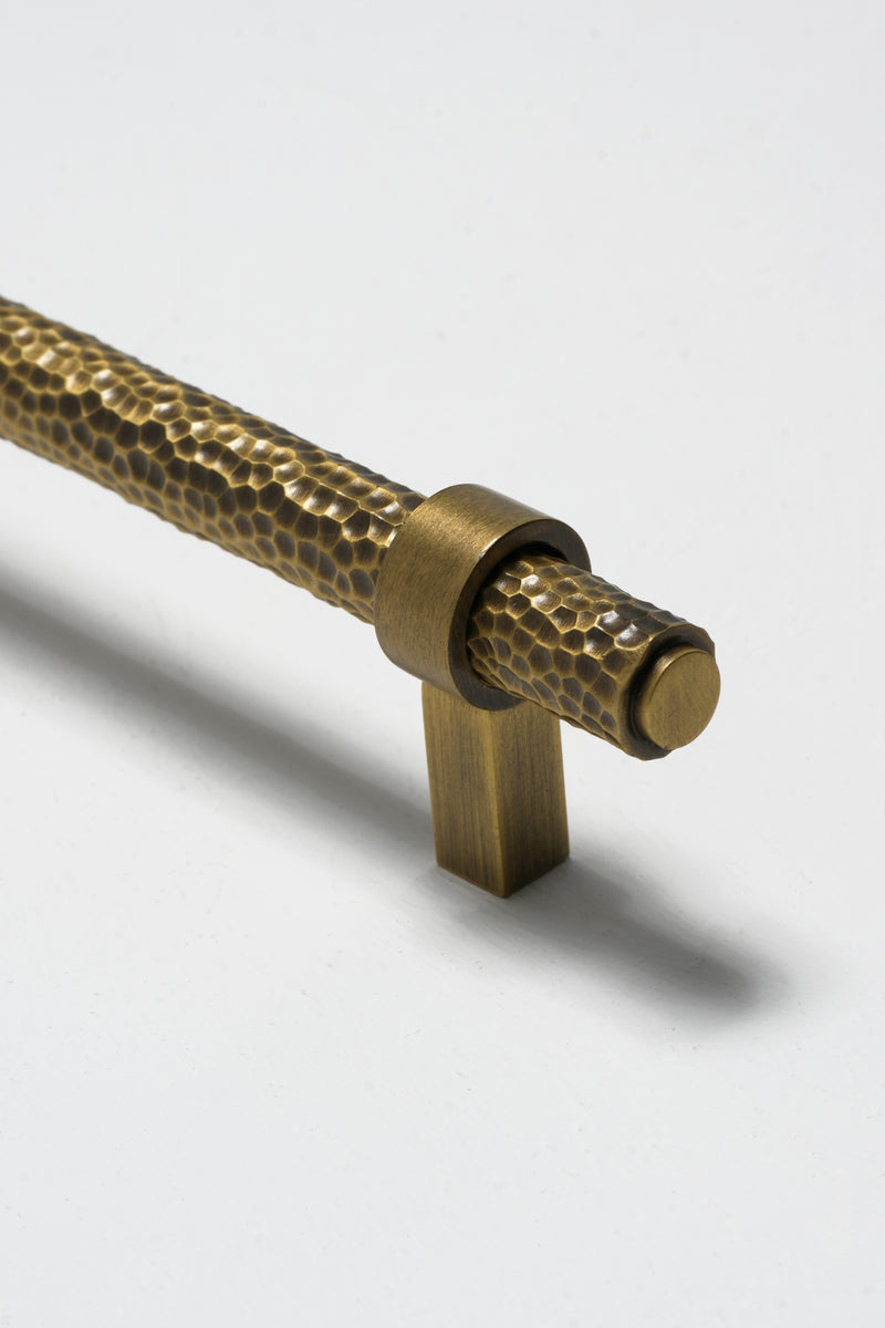 Blu Pull Handle